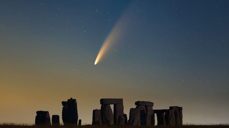 Comet Neowise over Stonehenge, July 14, 2020 [apod.nasa.gov]